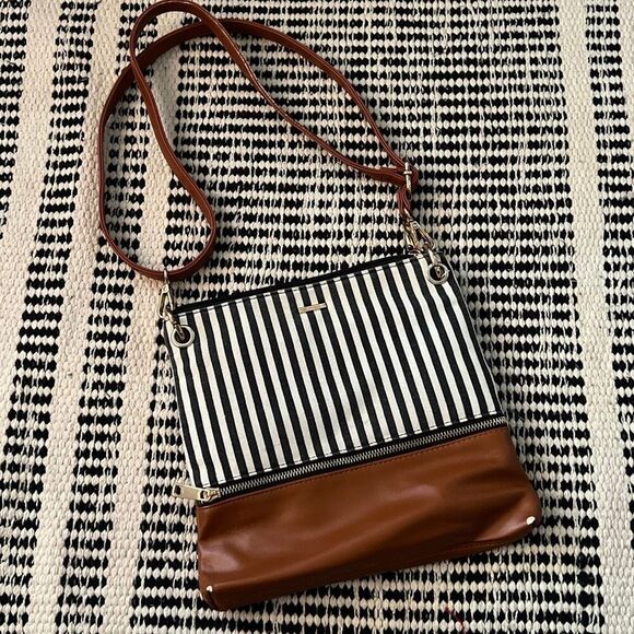 Lovevook striped crossbody purse 9.5x10” - Picture 1 of 11